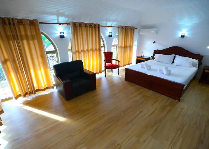 Alizee * Тирана