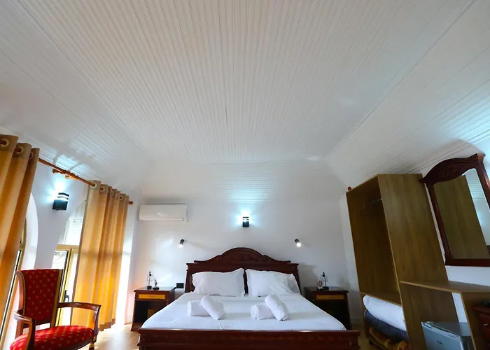 Alizee * Тирана