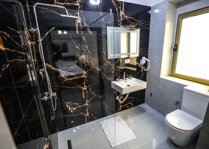 Alizee * Тирана